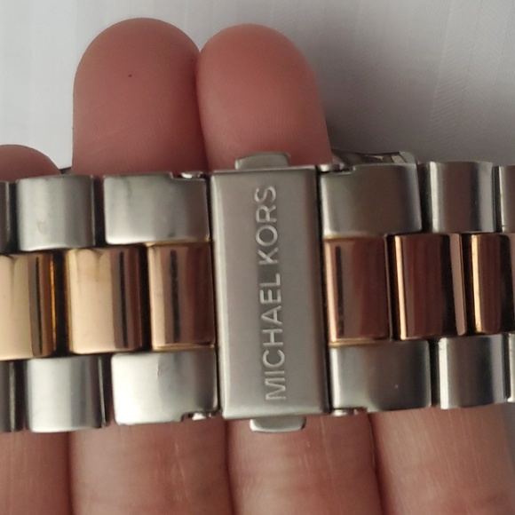 MK watch - Picture 3 of 5